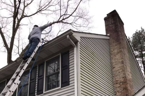 Gutter Cleaning Company near me Bel Air MD 06
